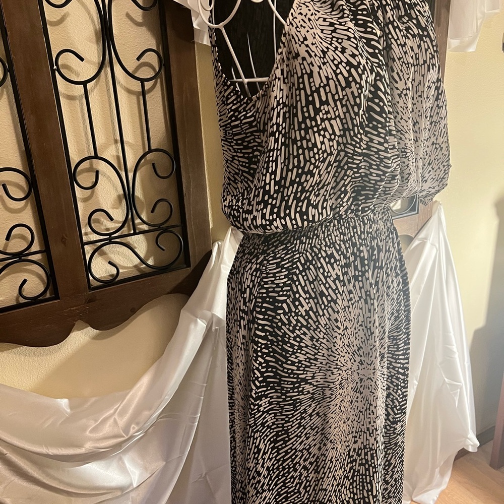 Parker Black and White One Shoulder Dress - Picture 7 of 8